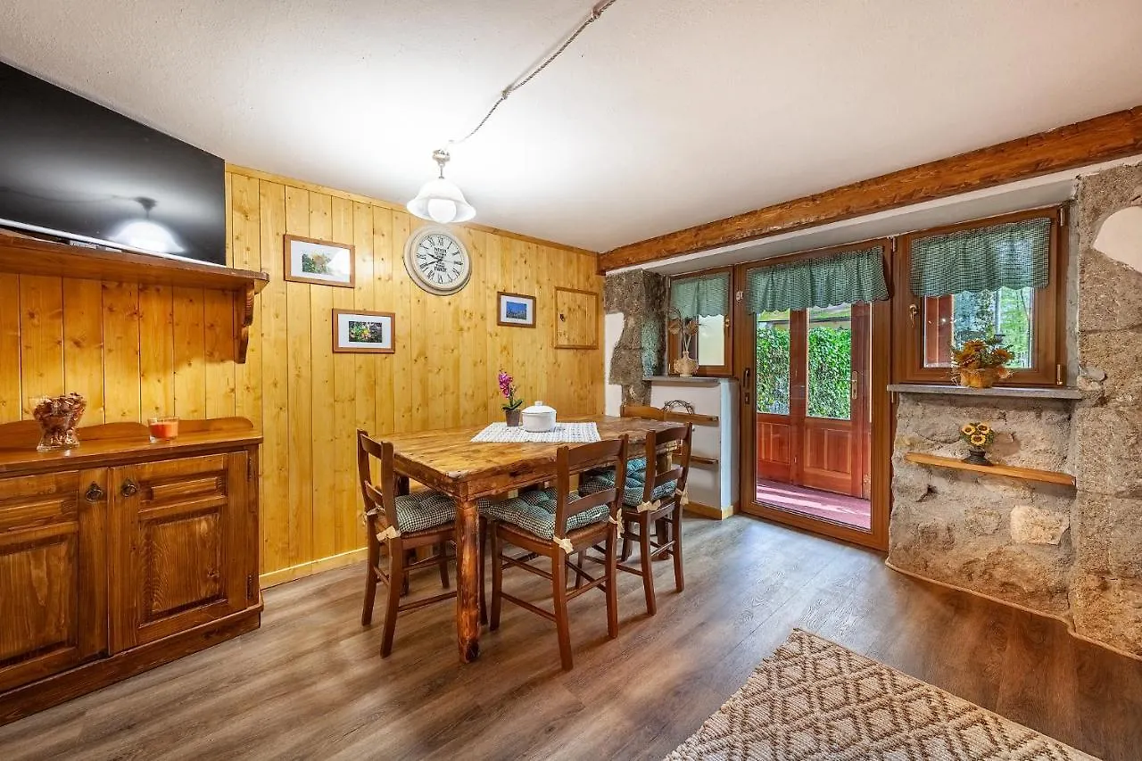 Chalet I Folletti Apartment Abbadia San Salvator Italy